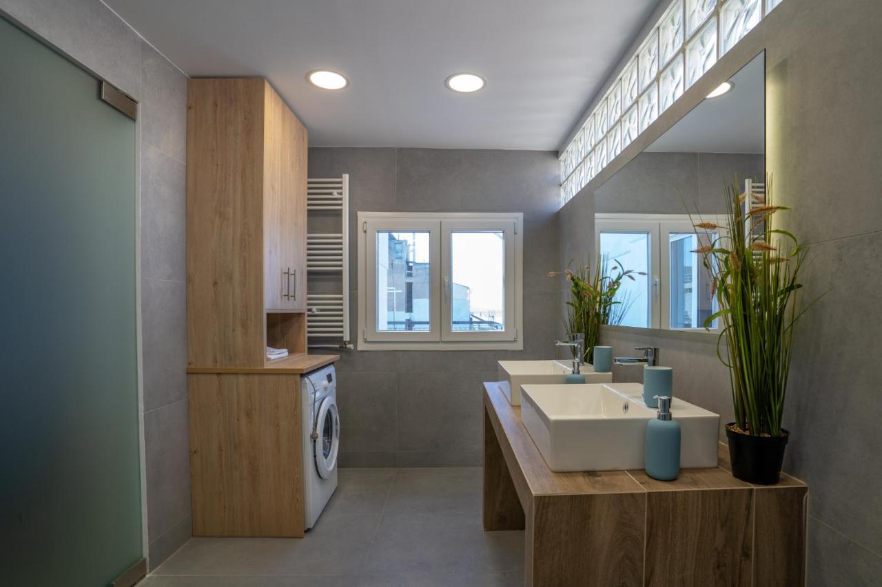 Maxblue 2 Apartment Piraeus Exterior photo